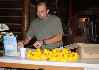 jeff setting up the ducks